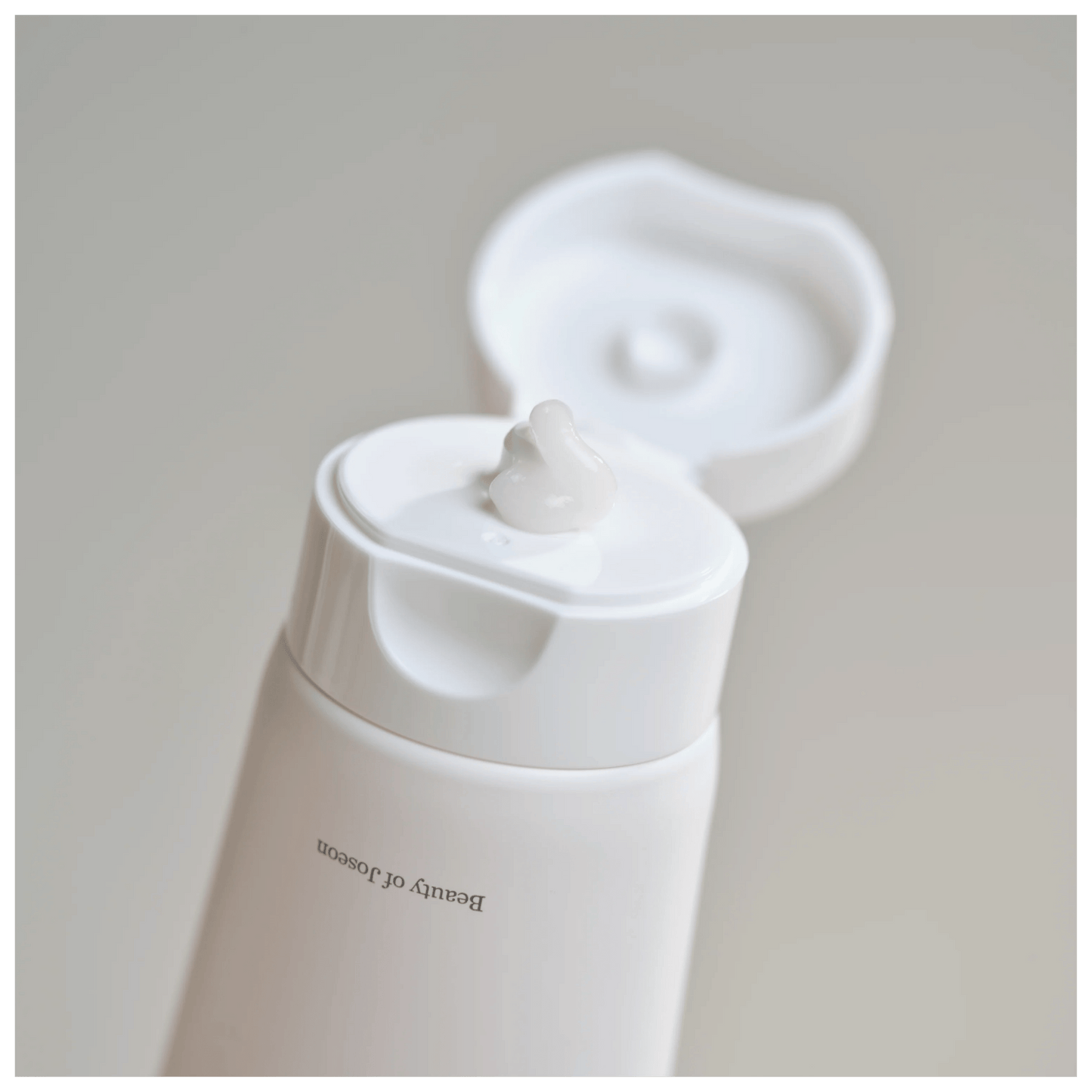 Hydrating exfoliating gel for smooth radiant skin